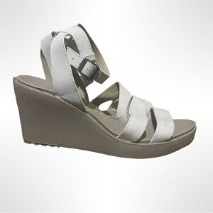 Crocs, Leigh  2 elegant, White Wedge‎ Sandals women’s size 10